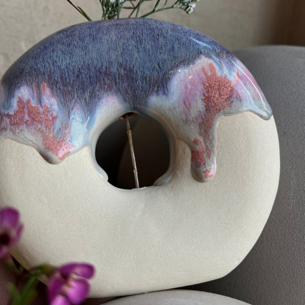 Ceramic Gradient 
Donut Vase